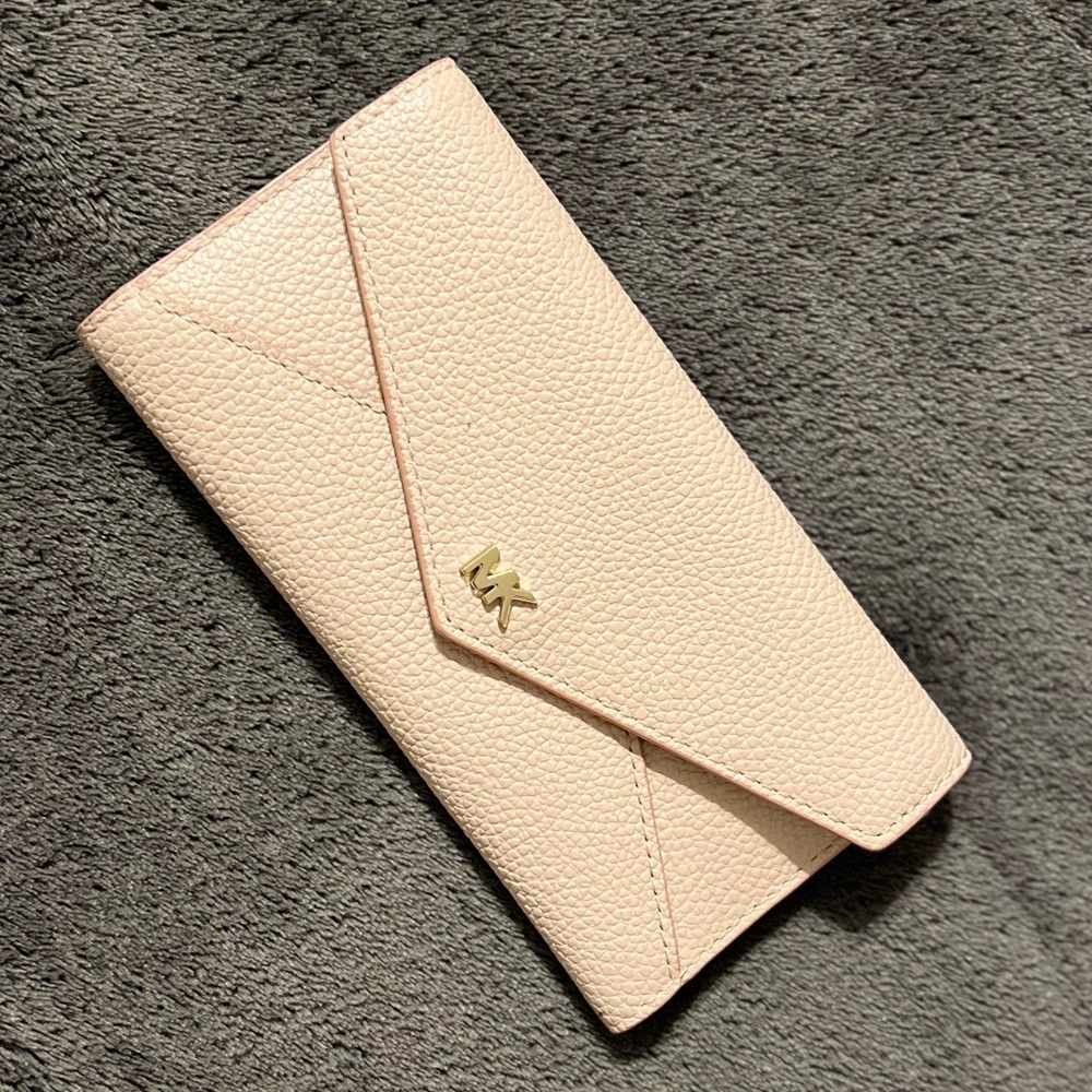 Michael Kors Large Tri Fold Leather Wallet